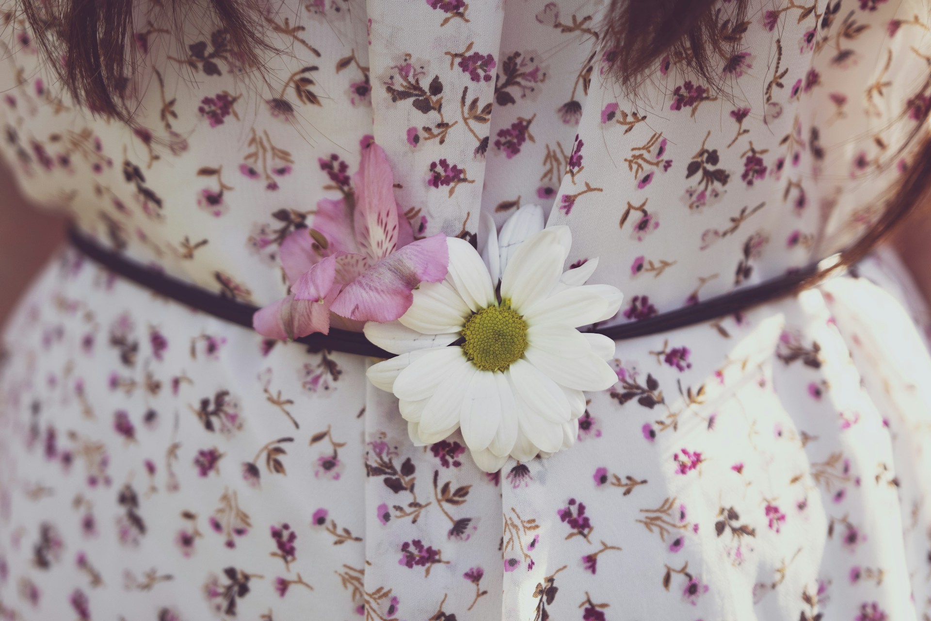 How to Incorporate Florals into Your Everyday Look