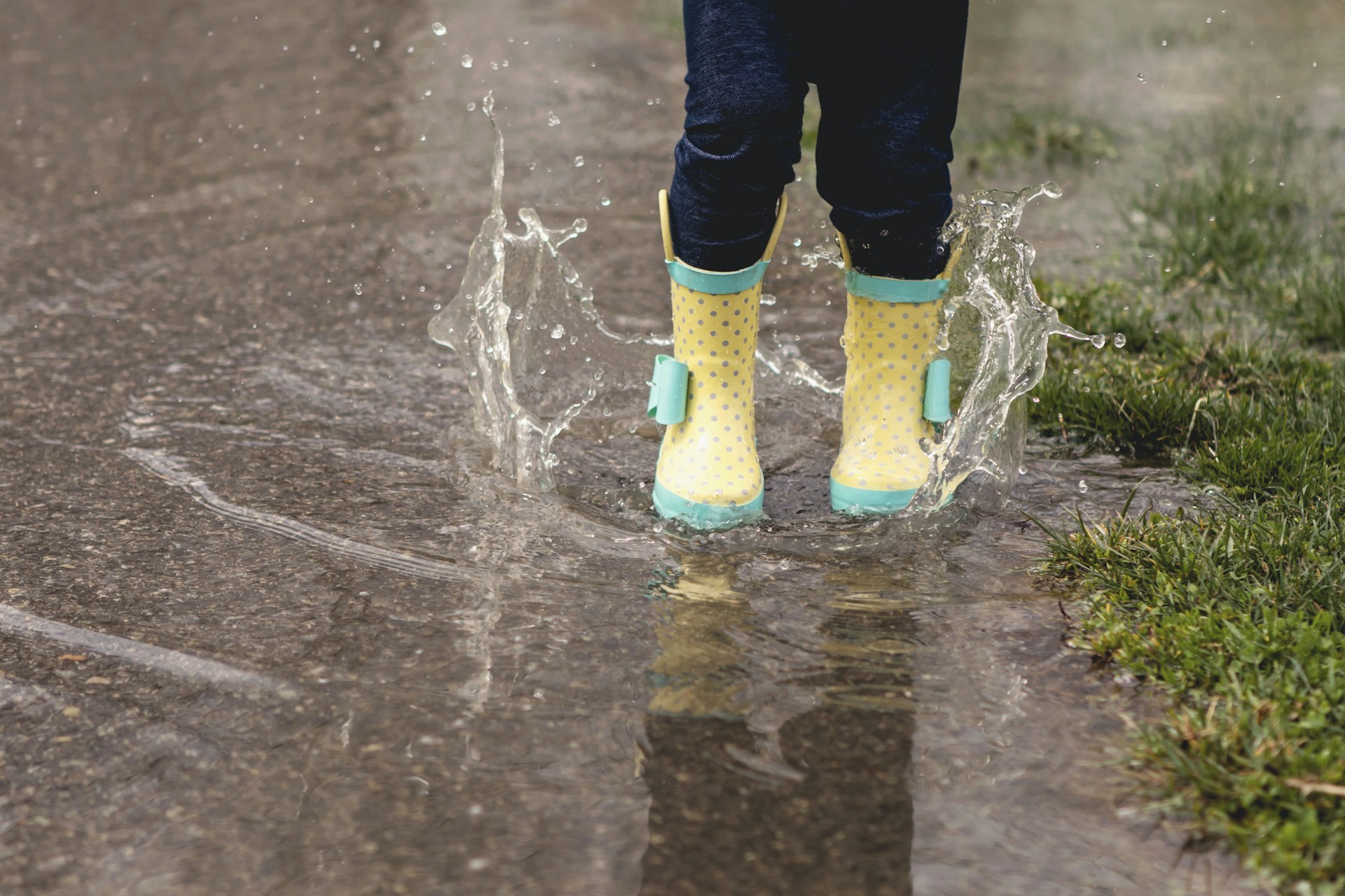 Why Waterproof Shoes Are a Game Changer for Everyday Life