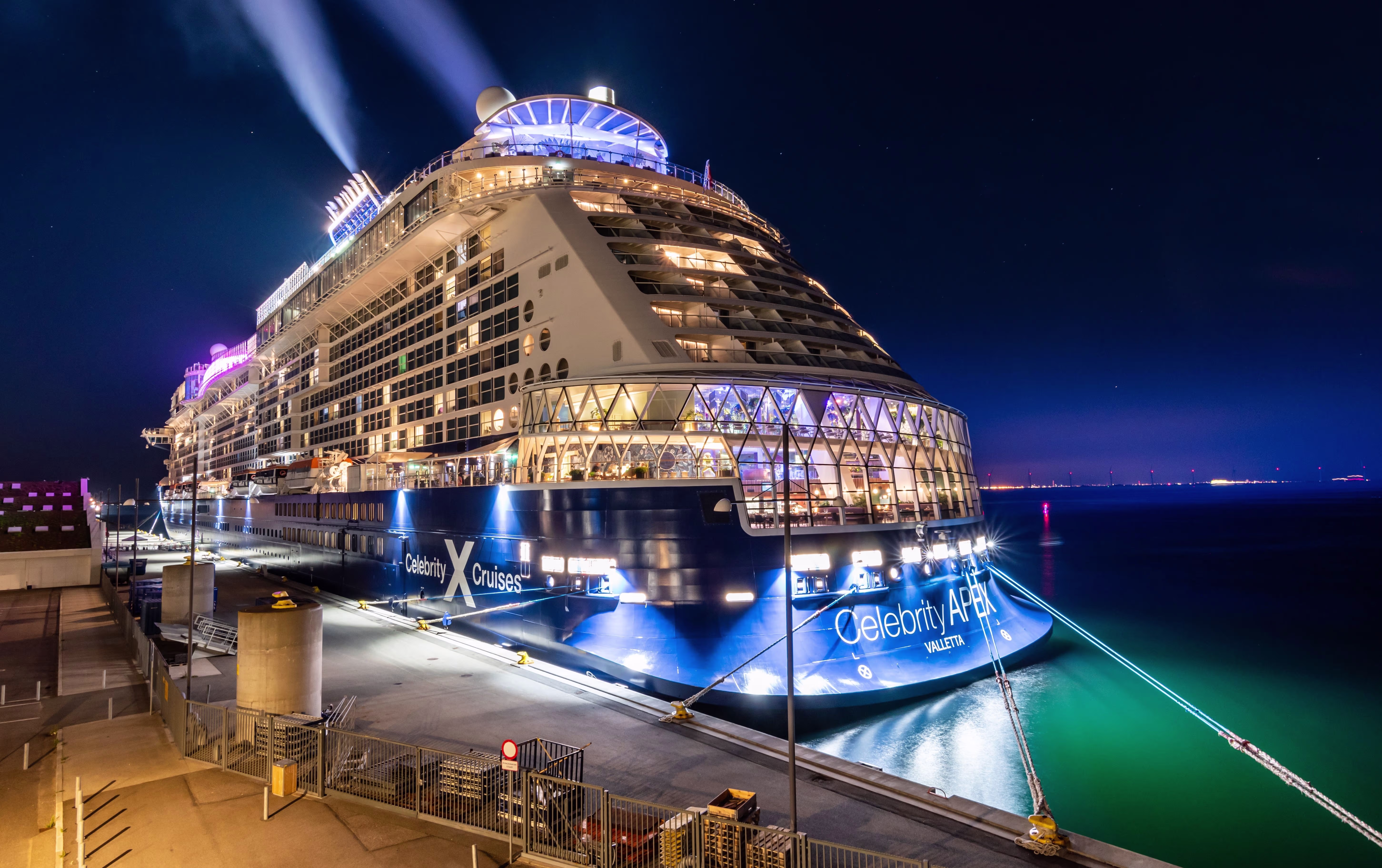 Why Experienced Travelers Wait for This Holiday to Book a Cruise 6 Why Experienced Travelers Wait for This Holiday to Book a Cruise Travel & Leisure