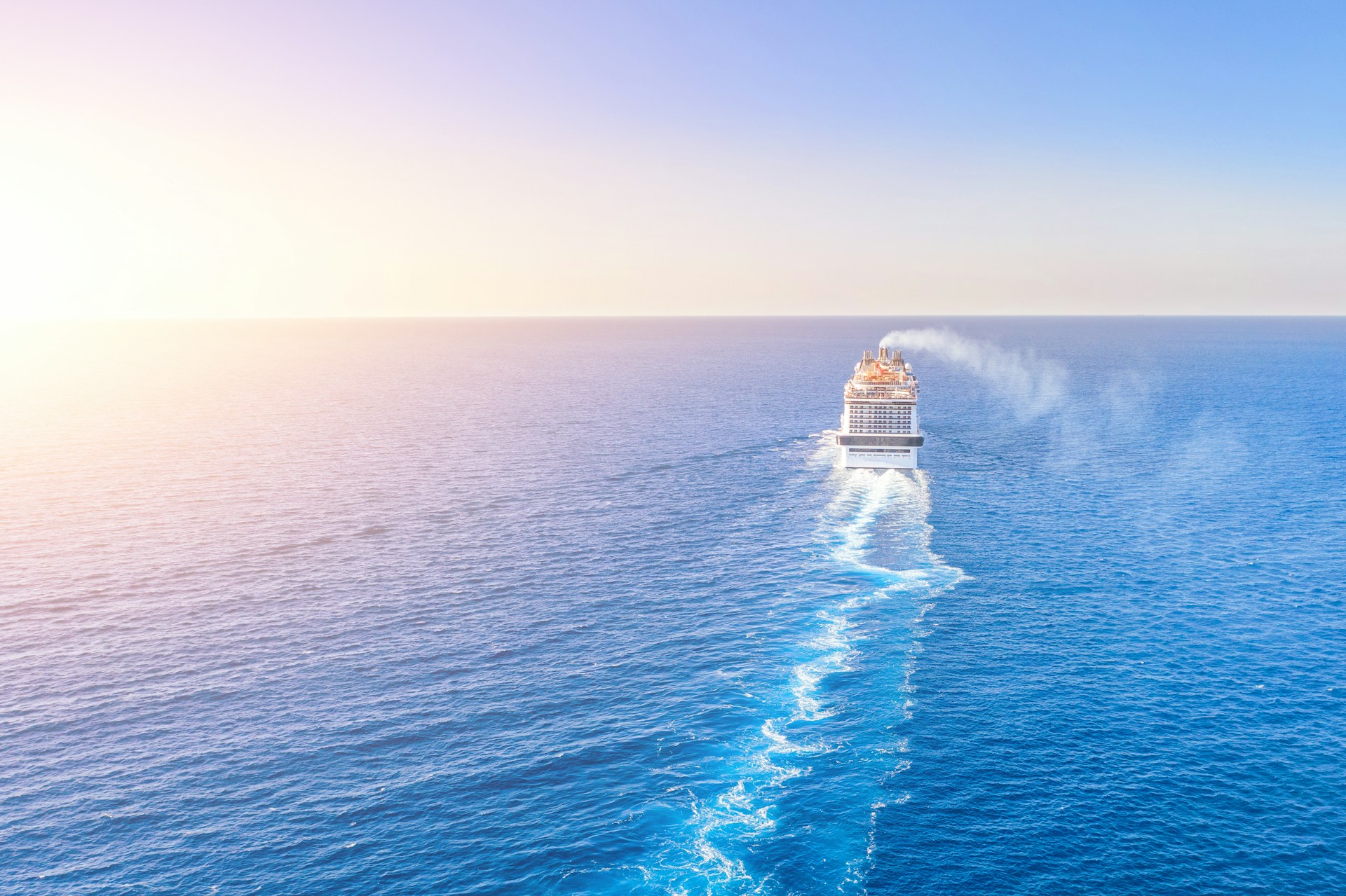Why Experienced Travelers Wait for This Holiday to Book a Cruise Outdoor, Home & Décor