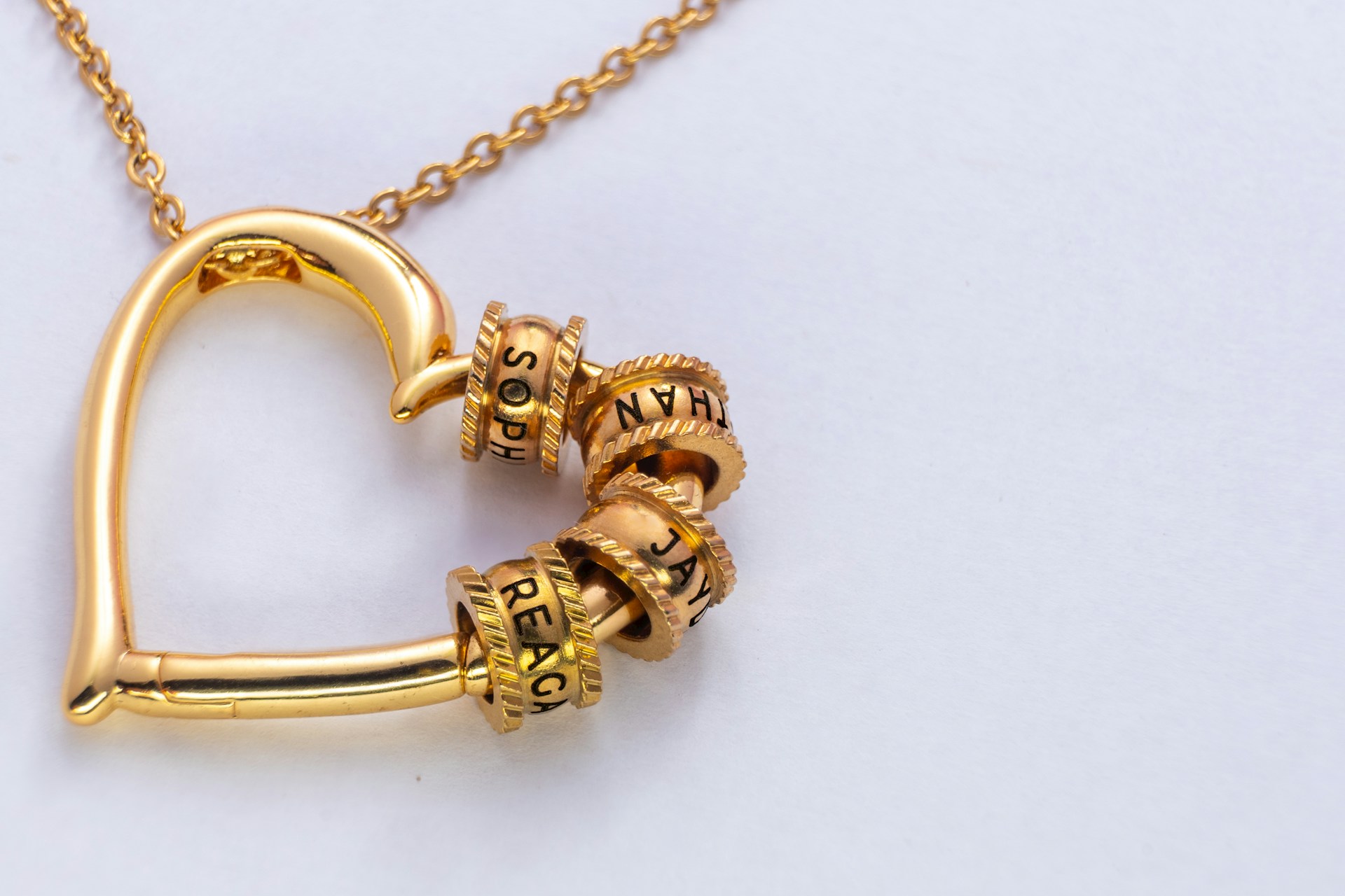 Where to Find the Best Personalized Gifts Online Home & Décor