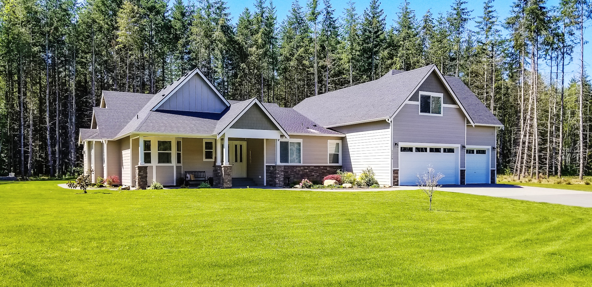 How to Make Your Home’s Exterior Look More Put Together Home & Décor