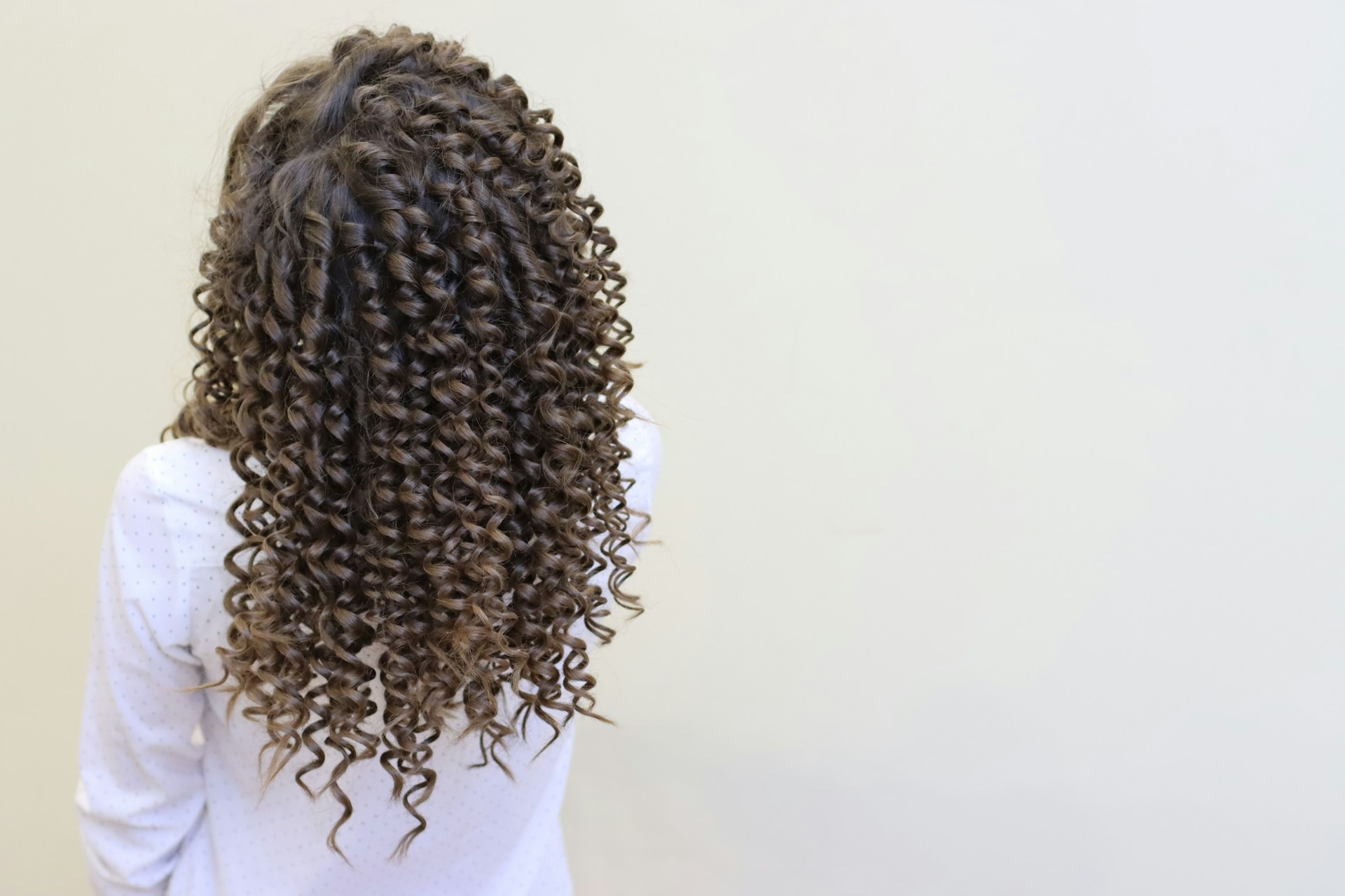 How to Keep Dry, Textured Hair Moisturized Home & Décor